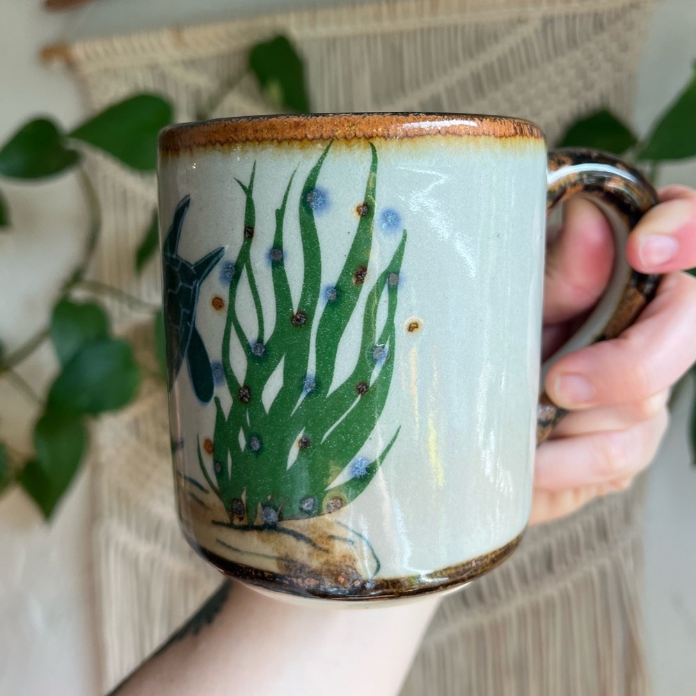 Vintage Mexican Pottery Mug 🐢 Hand Painted Sea Turtle Ocean Design – Mexico - Picture 10 of 10